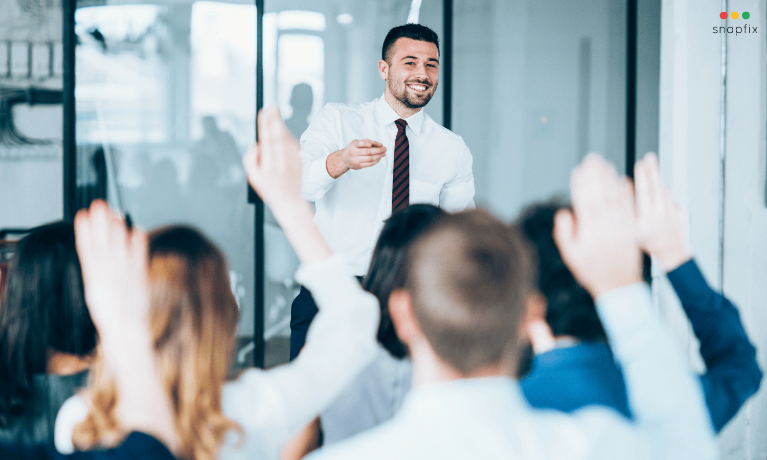 Hotel Onboarding Tips: How To Train Staff Fast & Effectively